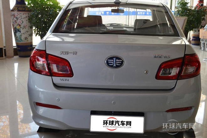 2013款 1.5L 手動(dòng)精英型 國(guó)V