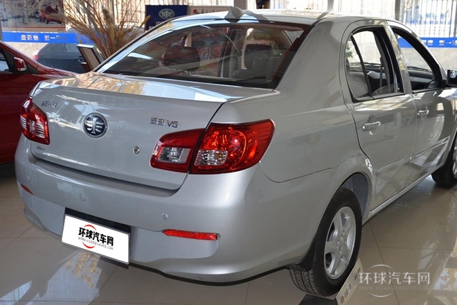 2013款 1.5L 手動(dòng)精英型 國(guó)V