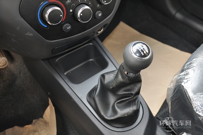 2013款 1.5L 手動(dòng)標(biāo)準(zhǔn)型 國(guó)V