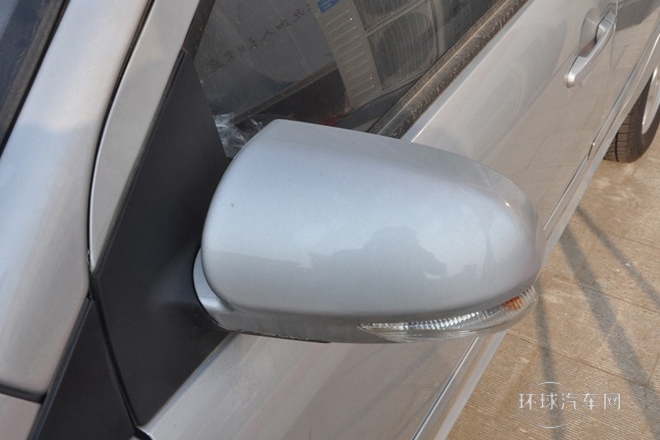 2013款 1.5L 手動(dòng)標(biāo)準(zhǔn)型 國V