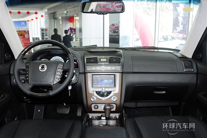 2014款 2.0T 四驅(qū)豪華導(dǎo)航版5座