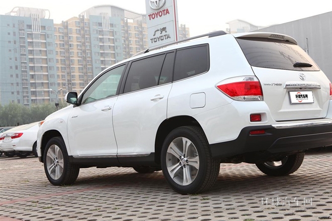 2013款 2.7L 兩驅(qū)7座探索版