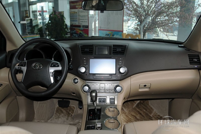 2013款 2.7L 兩驅(qū)7座紫金版