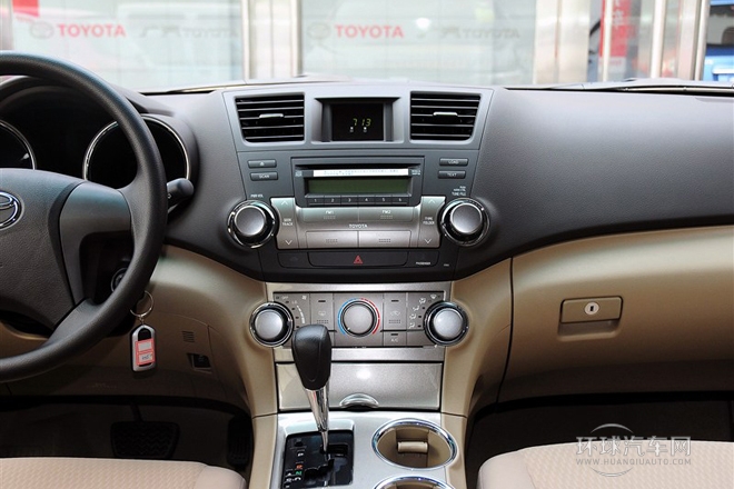 2012款 2.7L 兩驅7座精英版