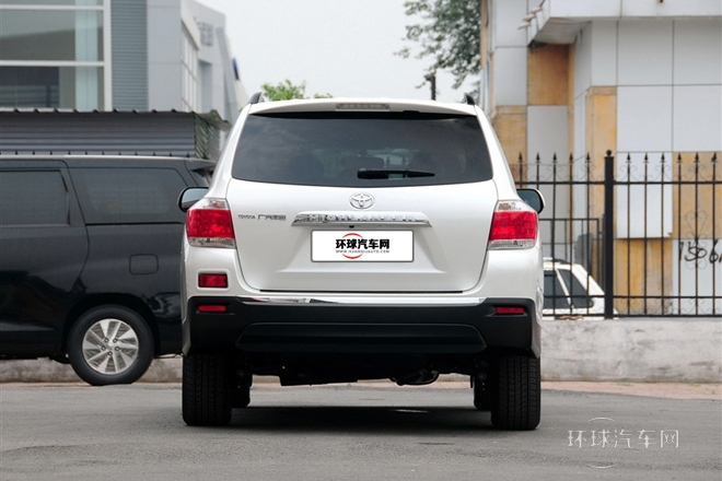 2012款 2.7L 兩驅(qū)5座運(yùn)動版