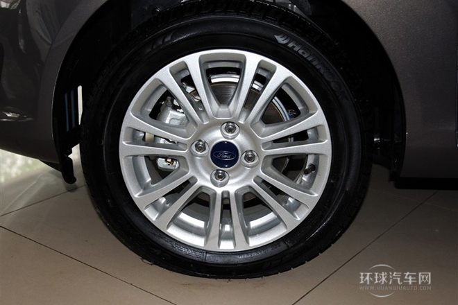 2013款 三廂 1.5L 手動時(shí)尚型