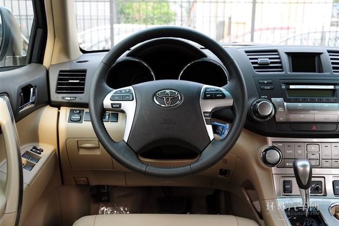2012款 2.7L 兩驅(qū)7座豪華版