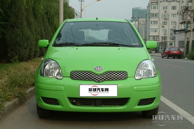 2011款 1.3L 手動(dòng)豪華型