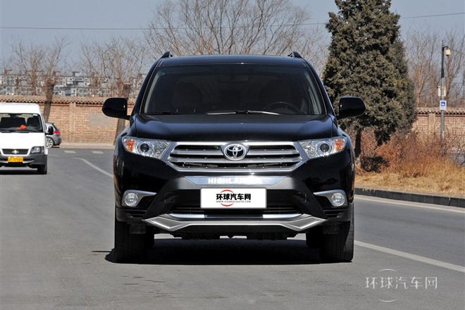 2012款 2.7L 兩驅(qū)7座豪華導(dǎo)航版