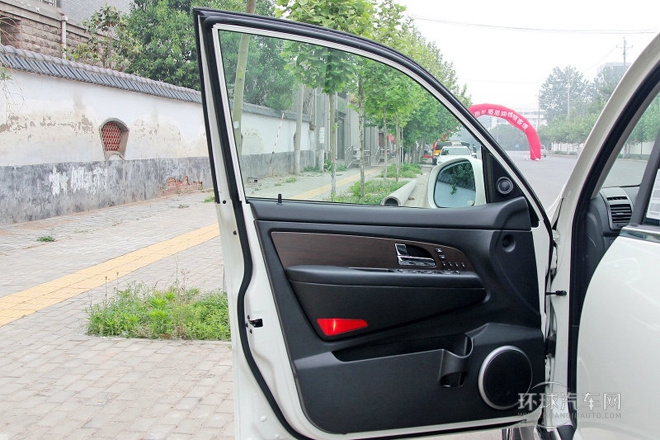 2014款 2.7T 四驅(qū)豪華導(dǎo)航版7座