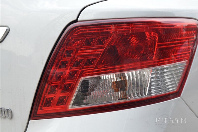 2014款 1.6L 自動(dòng)豪華型