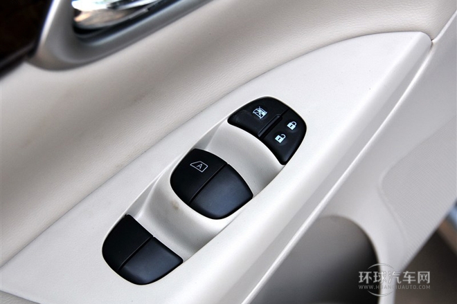 2012款 1.8XL CVT豪華版