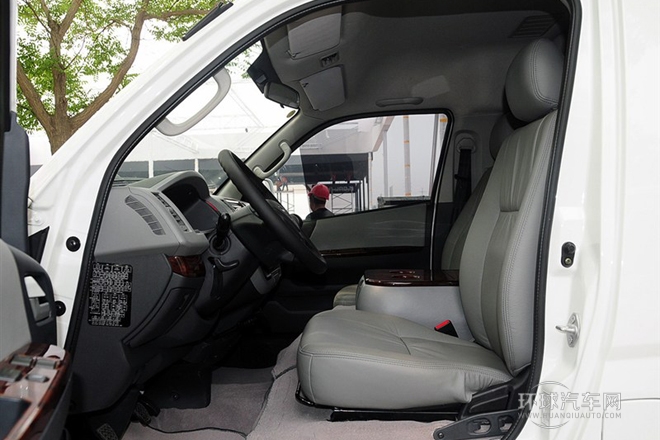 2014款 2.8T商務(wù)版高頂4JB1T