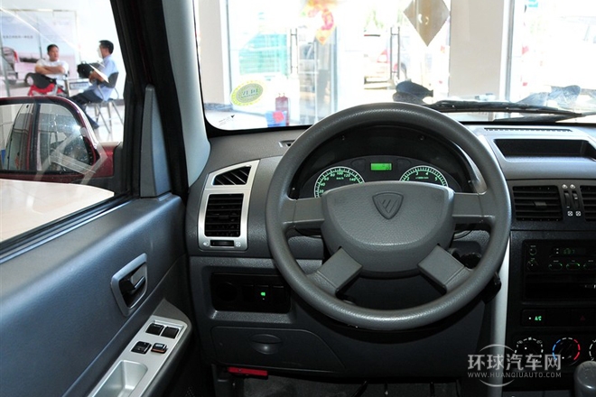 2011款 宜商 1.5L 標(biāo)準(zhǔn)版