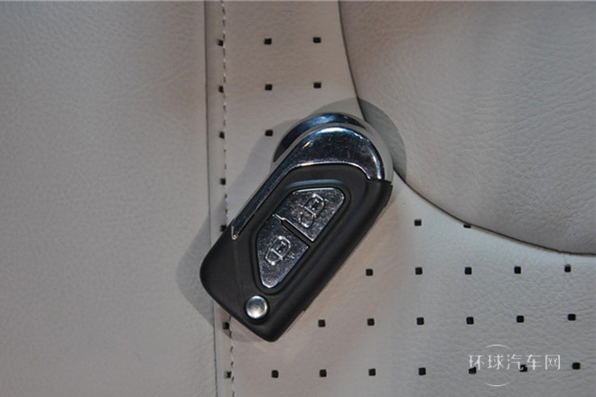 2012款 1.6L 時(shí)尚版