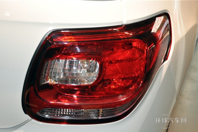 2012款 1.6L 時(shí)尚版