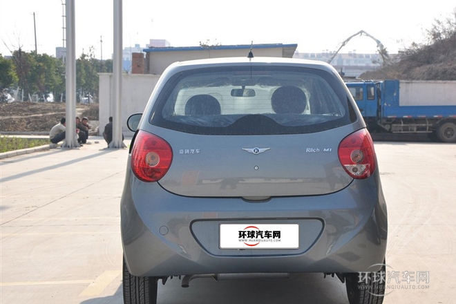 2011款 1.0L 手動(dòng)標(biāo)準(zhǔn)型