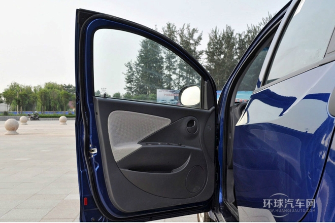 2010款 1.3L 自動(dòng)豪華型