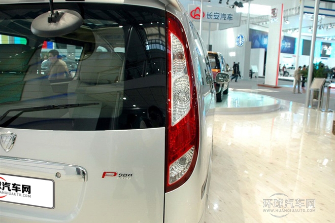 2010款 2.4L財(cái)富快車標(biāo)準(zhǔn)版M240-4G64