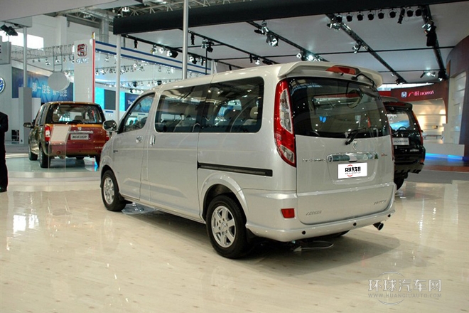 2010款 2.4L財(cái)富快車標(biāo)準(zhǔn)版M240-4G64