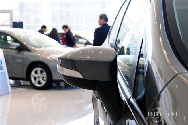 2013款 1.5L 自動(dòng)風(fēng)尚型