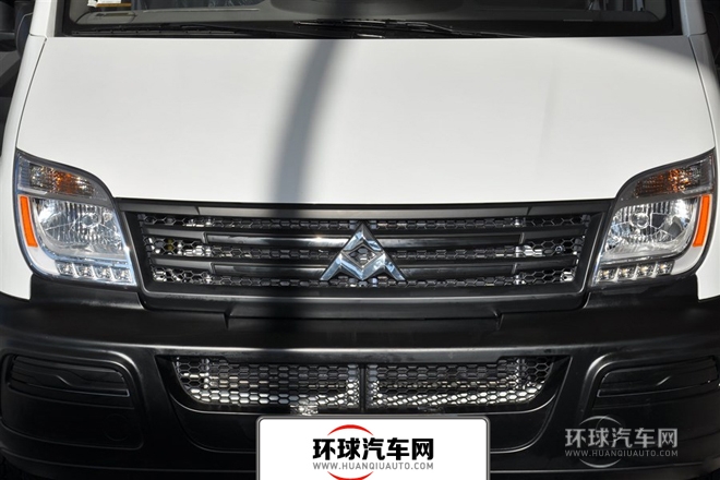2014款 2.5T傲運(yùn)通短軸中頂