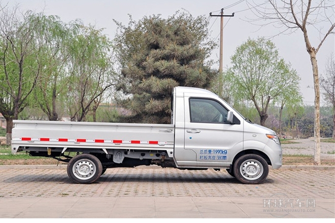 2013款 1.0L 標(biāo)準(zhǔn)版