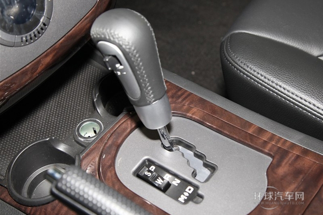 2013款 3.2L 4WD 自動(dòng)銳域版