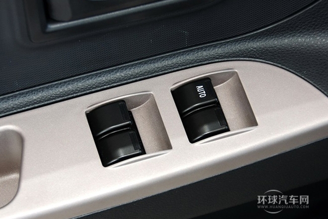 2012款 N3 1.0L 兩廂標(biāo)準(zhǔn)型
