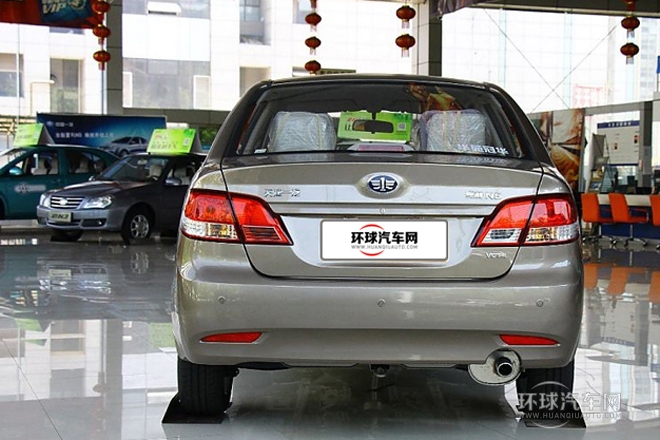 2014款 1.3L 手動(dòng)標(biāo)準(zhǔn)型