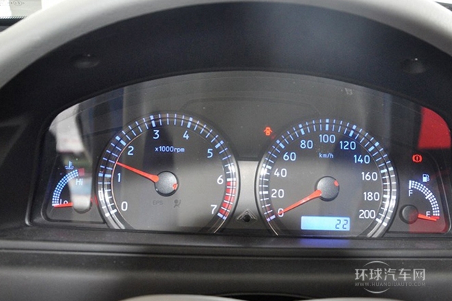 2014款 1.0L 手動(dòng)標(biāo)準(zhǔn)型
