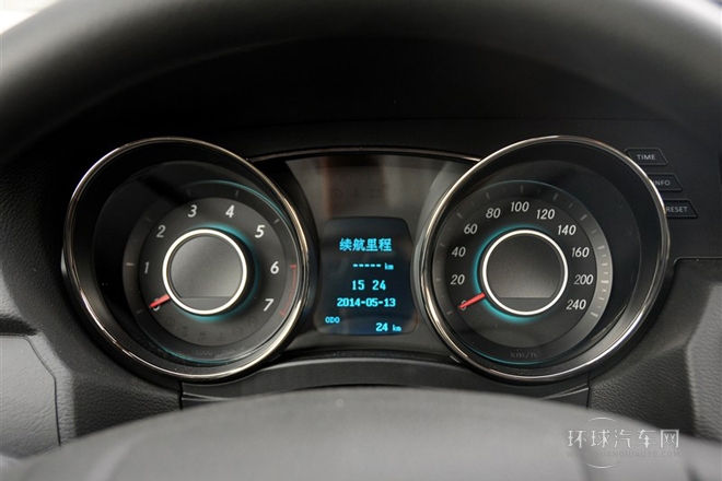 2014款 1.5L 手動標(biāo)準(zhǔn)版