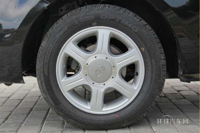 2013款 1.3L 手動(dòng)標(biāo)準(zhǔn)型