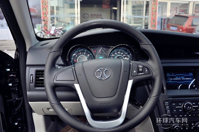 2014款 1.5L 手動(dòng)豪華版