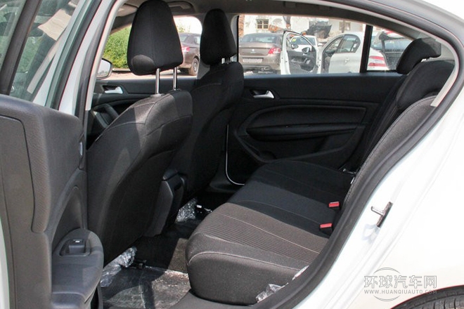 2014款 1.8L 手動領(lǐng)先版
