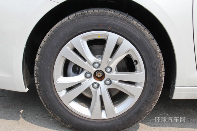 2014款 1.8L 手動(dòng)領(lǐng)先版