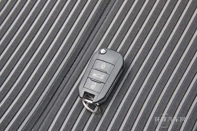 2014款 1.8L 手動(dòng)領(lǐng)先版