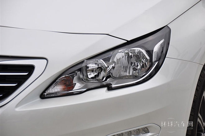 2014款 1.8L 自動領(lǐng)先版