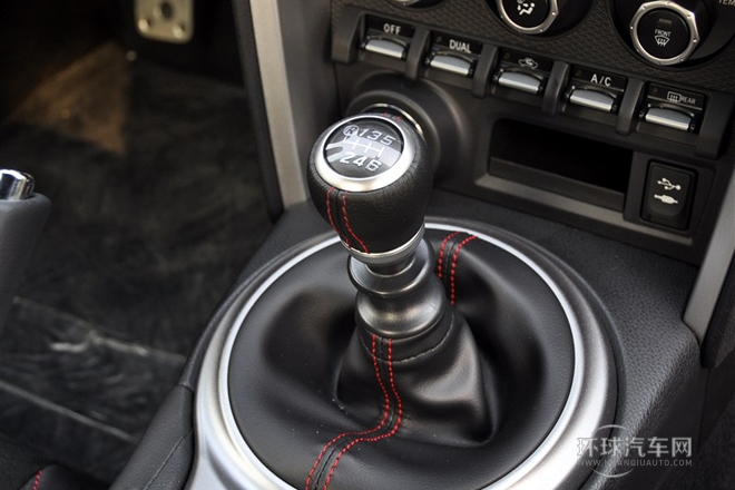 2013款 2.0L 手動(dòng)豪華型