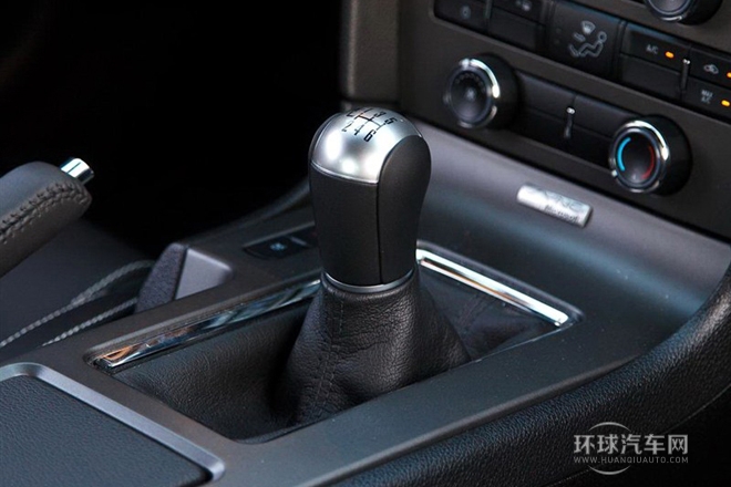 2013款 3.7L 自動標(biāo)準(zhǔn)型
