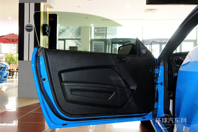 2013款 5.0L GT自動標(biāo)準(zhǔn)型
