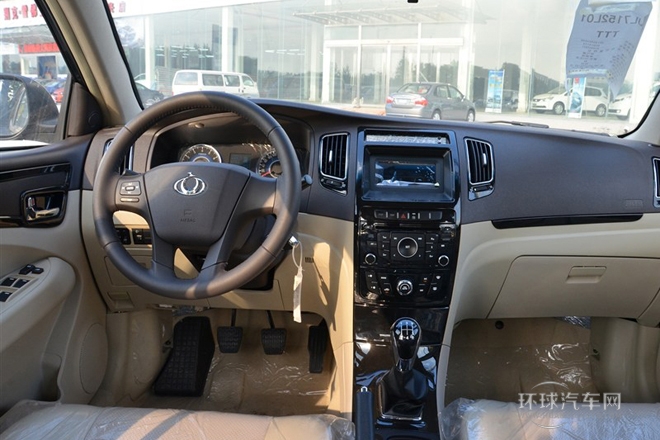 2013款 1.5L 手動(dòng)尊貴型