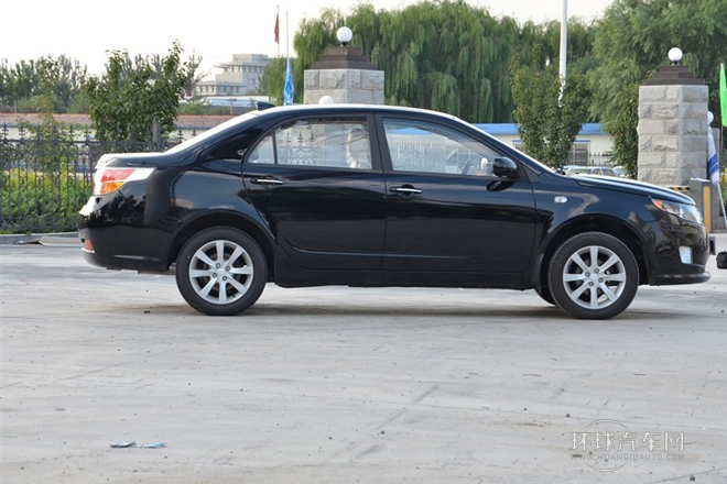 2013款 1.5L 手動(dòng)尊貴型