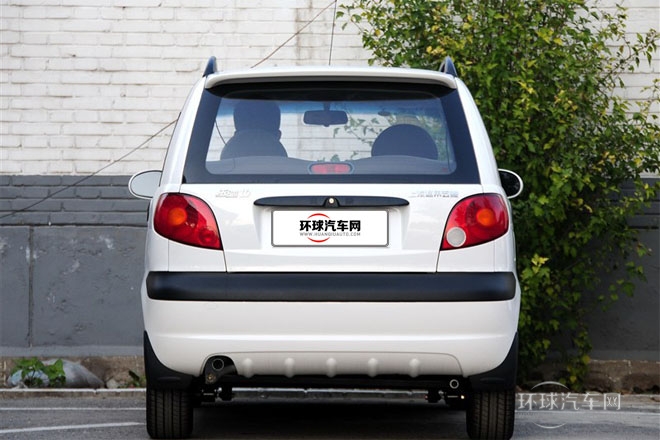 2012款 改款 1.0L 手動(dòng)P-TEC標(biāo)準(zhǔn)型