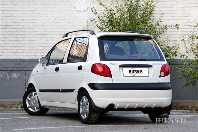 2012款 改款 1.0L 手動(dòng)P-TEC標(biāo)準(zhǔn)型