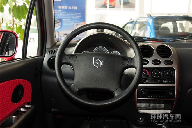 2012款 改款 1.0L 手動(dòng)P-TEC時(shí)尚型