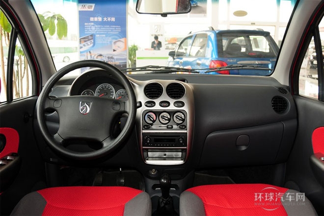 2012款 改款 1.0L 手動P-TEC時尚型