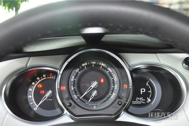 2013款 1.6L 風(fēng)尚敞篷版
