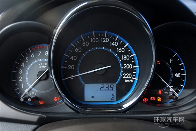 2014款 1.5L 手動(dòng)智臻版