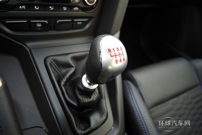 2013款 2.0T ST 標(biāo)準(zhǔn)版